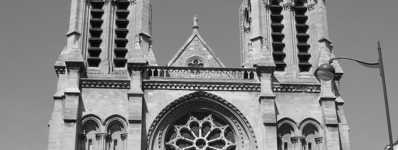 Église Saint-Jean-Baptiste de Belleville w 19. dzielnicy Paryża Église Saint-Jean-Baptiste de Belleville w 19. dzielnicy Paryża