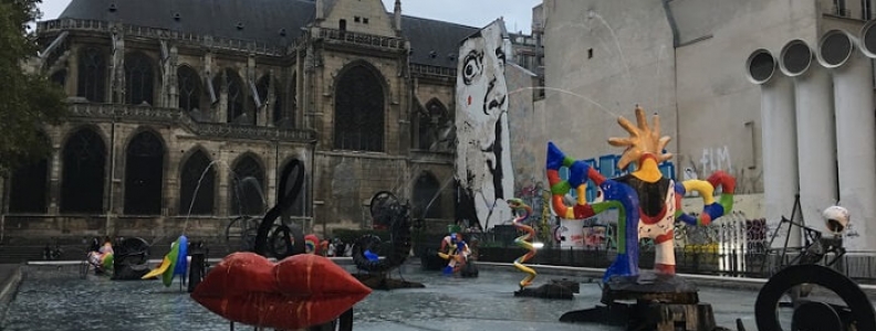 Fontaine Stravinsky obok Centre Pompidou Fontaine Stravinsky obok Centre Pompidou