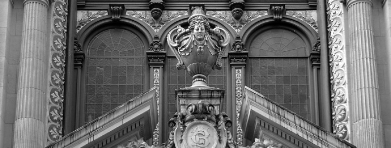 Nawiedzony dom w Paryżu – Le Manoir de Paris Nawiedzony dom w Paryżu – Le Manoir de Paris