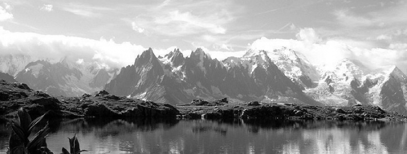 Mont Blanc – najwyższy szczyt górski we Francji Mont Blanc – najwyższy szczyt górski we Francji